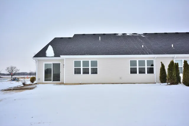 $464,900 | 1121 Elderberry Road, Oconomowoc, WI 53066