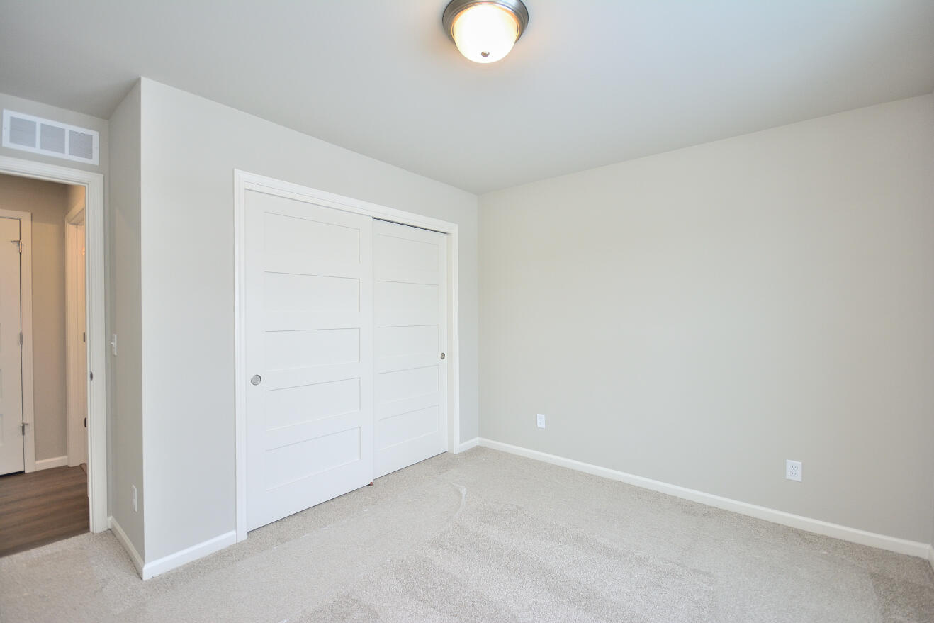 1121 Elderberry Road Oconomowoc, WI 53066 - Photo 8 of 29 90 ARWT (4)