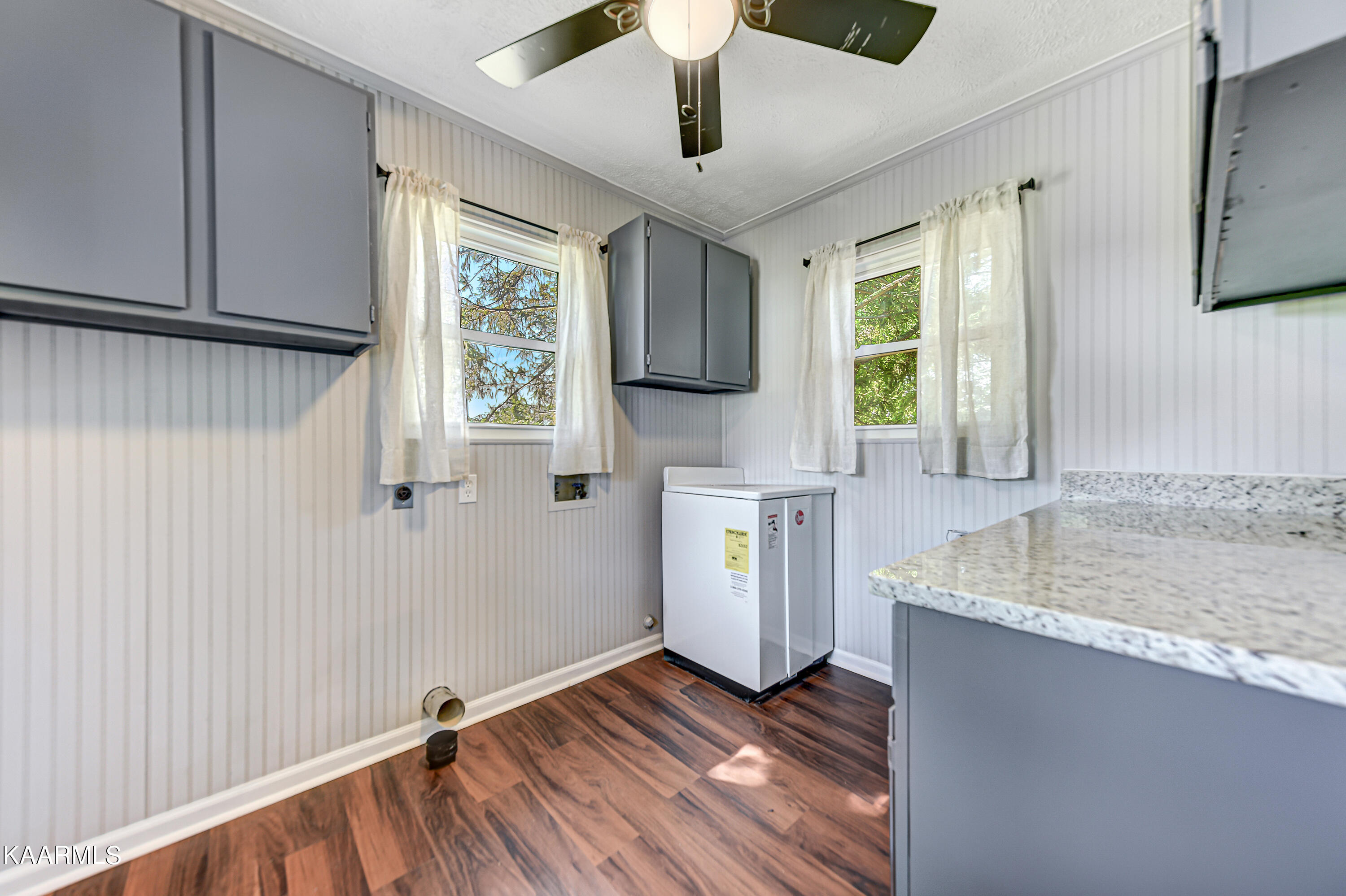 211 Alder Lane Oak Ridge, TN 37830 - Photo 5 of 19 AgentOptix -1