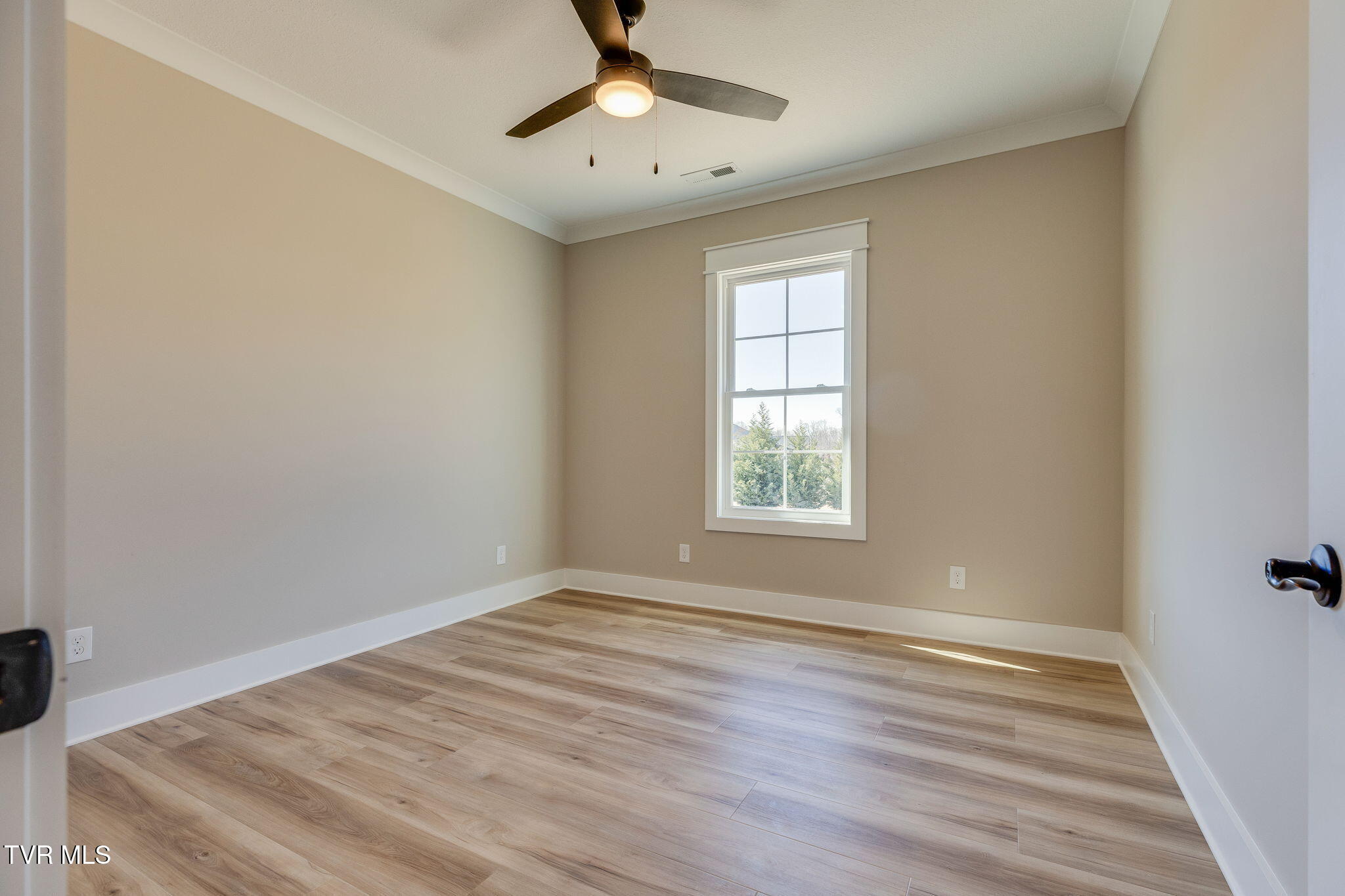 321 Allison Road Piney Flats, TN 37686 - Photo 21 of 36 021
