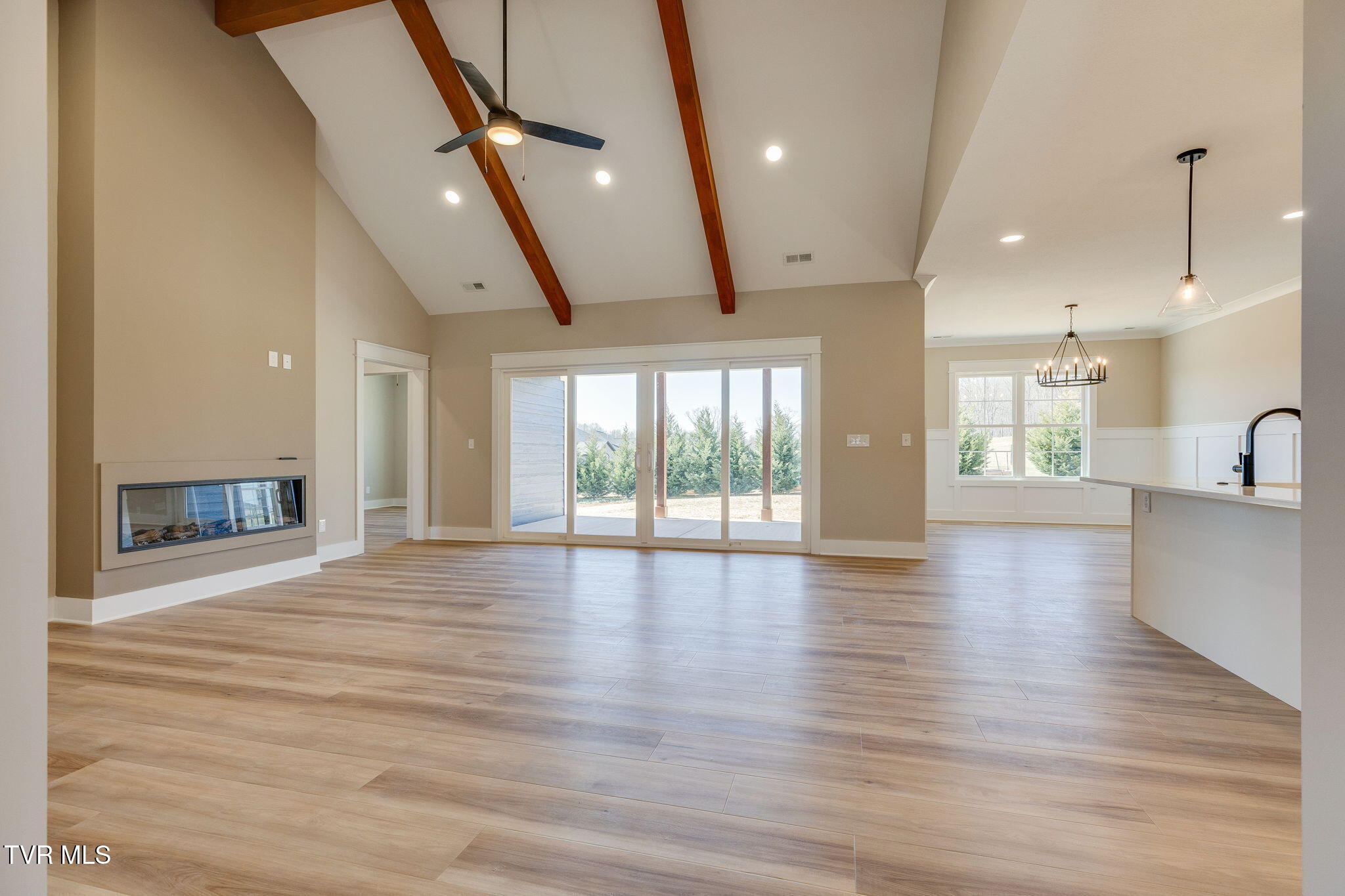 321 Allison Road Piney Flats, TN 37686 - Photo 6 of 36 006
