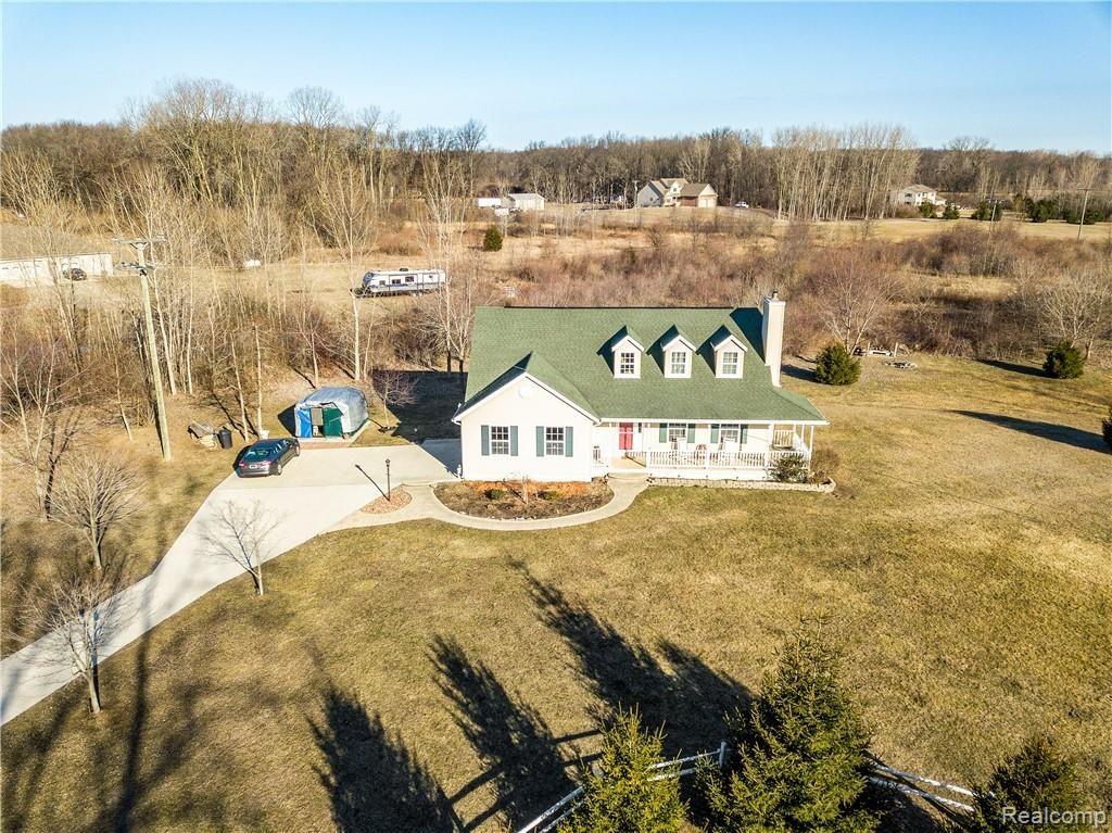 11320 Stewart Road Dundee, MI 48131 - Photo 2 of 37