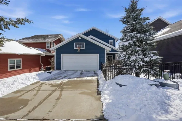 $589,900 | 7162 Belle Fontaine Boulevard, Middleton, WI 53562