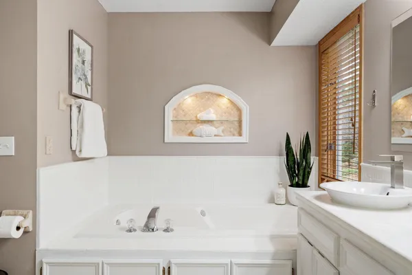 $599,900 | 16710 Innsbrook Drive, Lakeville, MN 55044