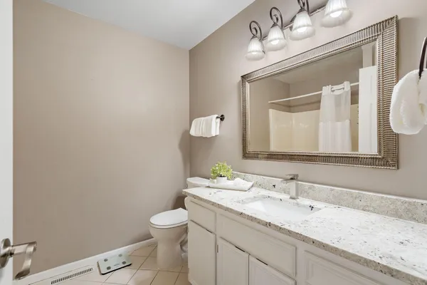 $599,900 | 16710 Innsbrook Drive, Lakeville, MN 55044