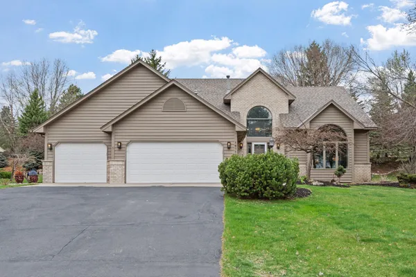 $599,900 | 16710 Innsbrook Drive, Lakeville, MN 55044