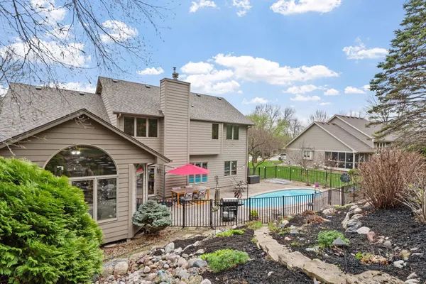 $599,900 | 16710 Innsbrook Drive, Lakeville, MN 55044