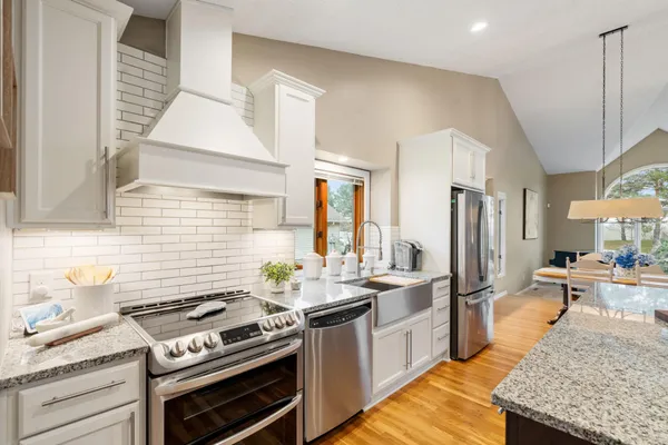 $599,900 | 16710 Innsbrook Drive, Lakeville, MN 55044