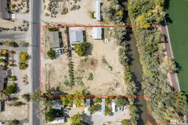 a view of a terrace with sitting area