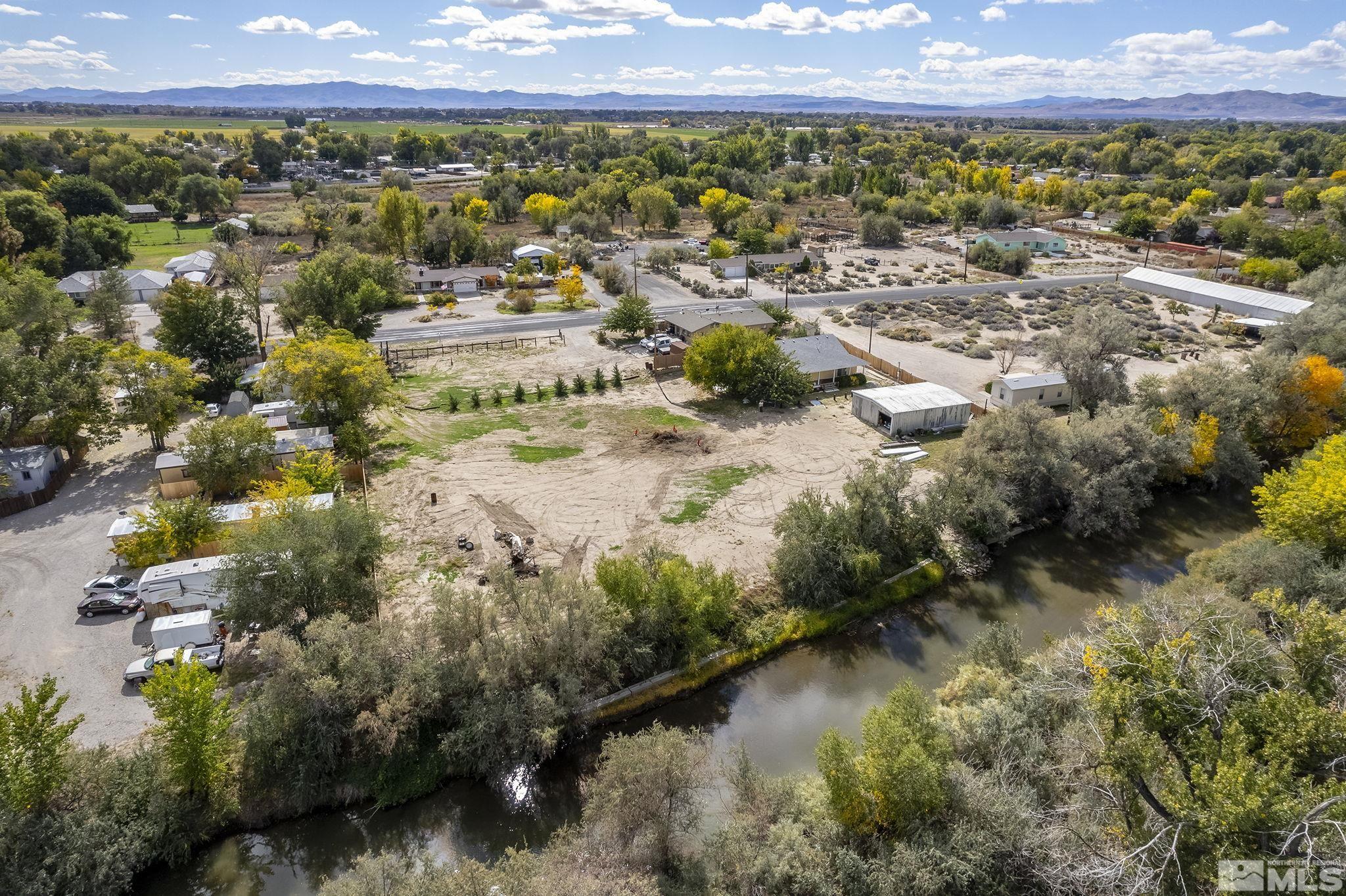 3300 Alcorn Road Fallon, NV 89406 - Photo 36 of 40 a view of a lake with a city