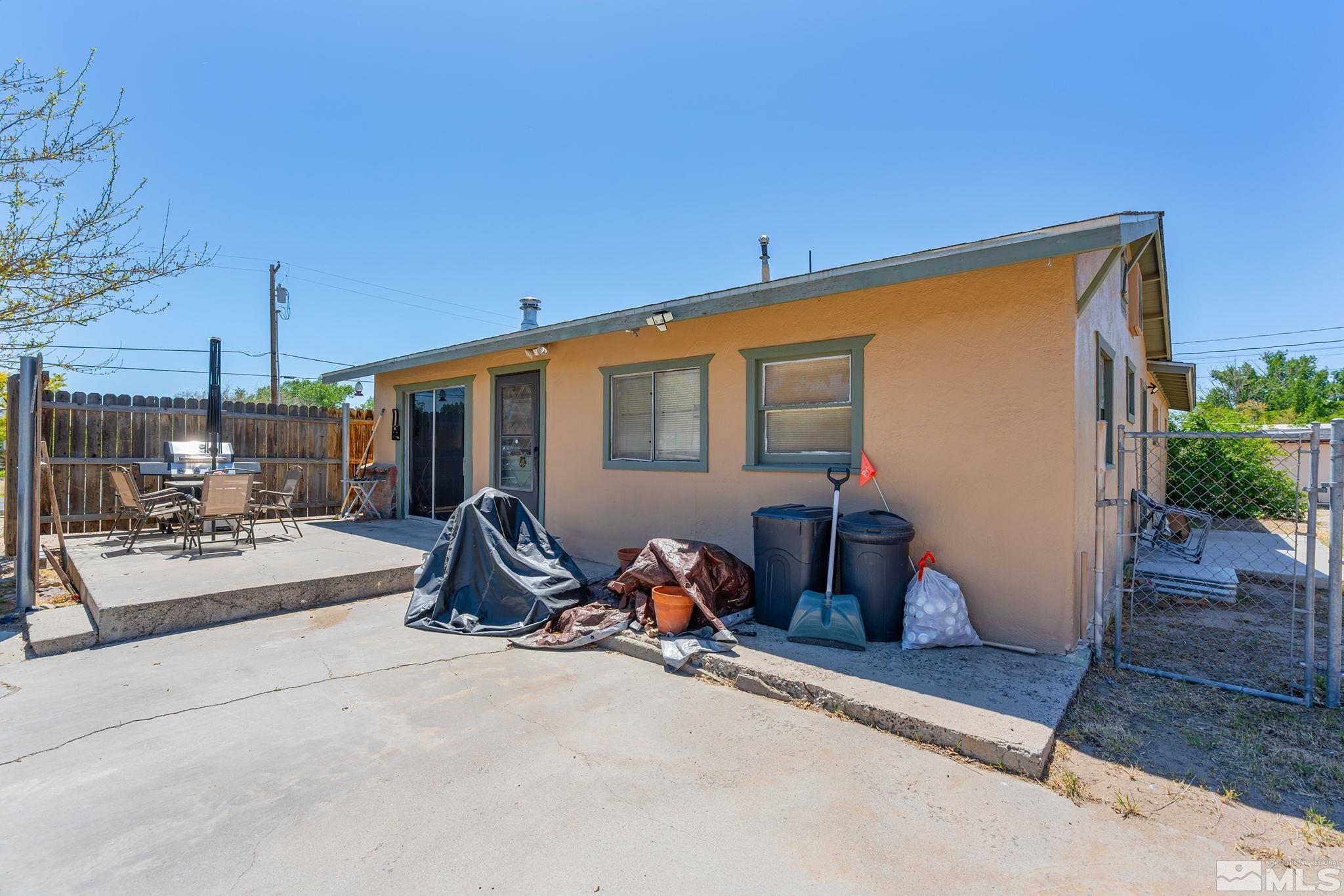 3300 Alcorn Road Fallon, NV 89406 - Photo 38 of 40 a view of a chairs and tables in the patio
