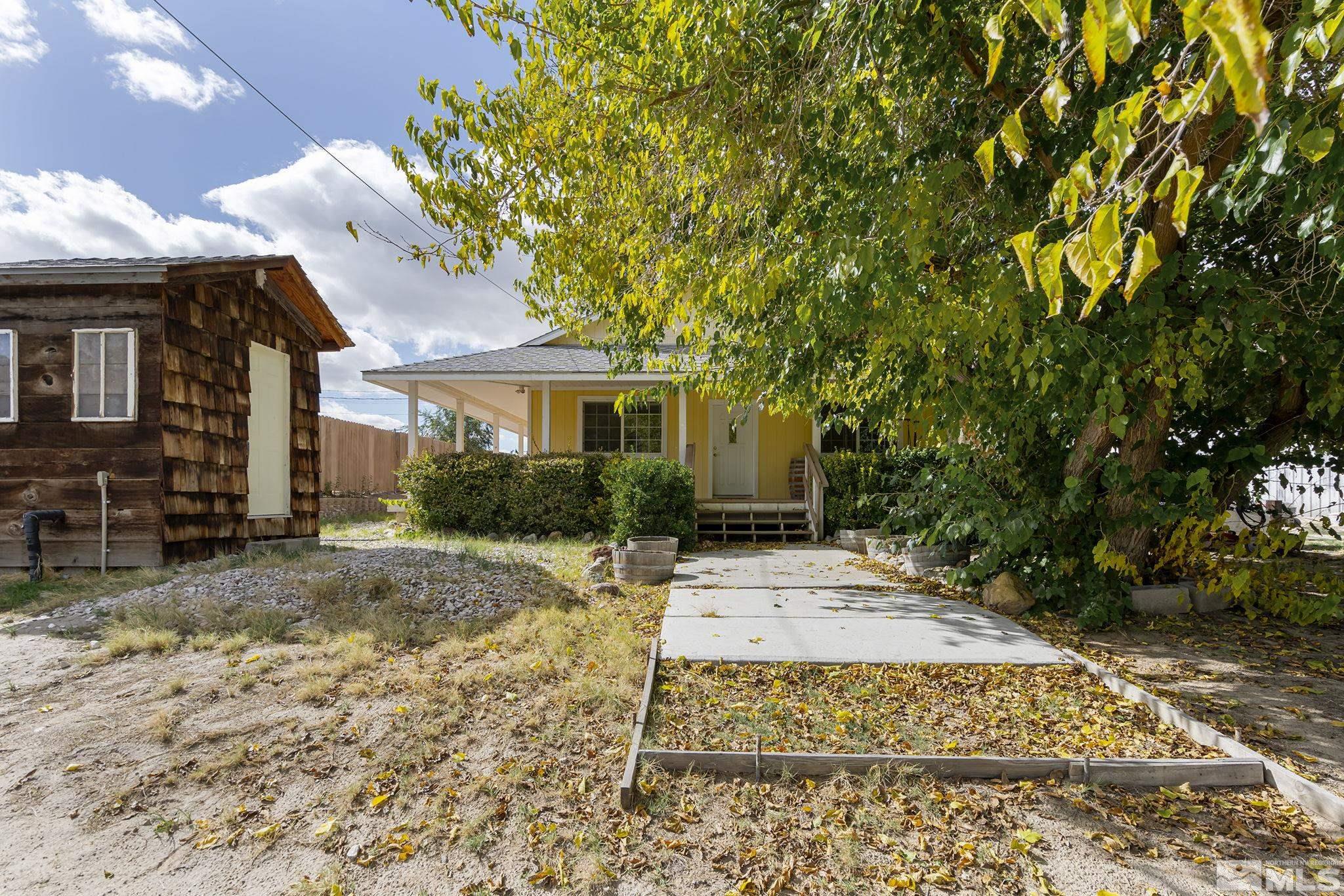 3300 Alcorn Road Fallon, NV 89406 - Photo 4 of 40 a view of a house with backyard