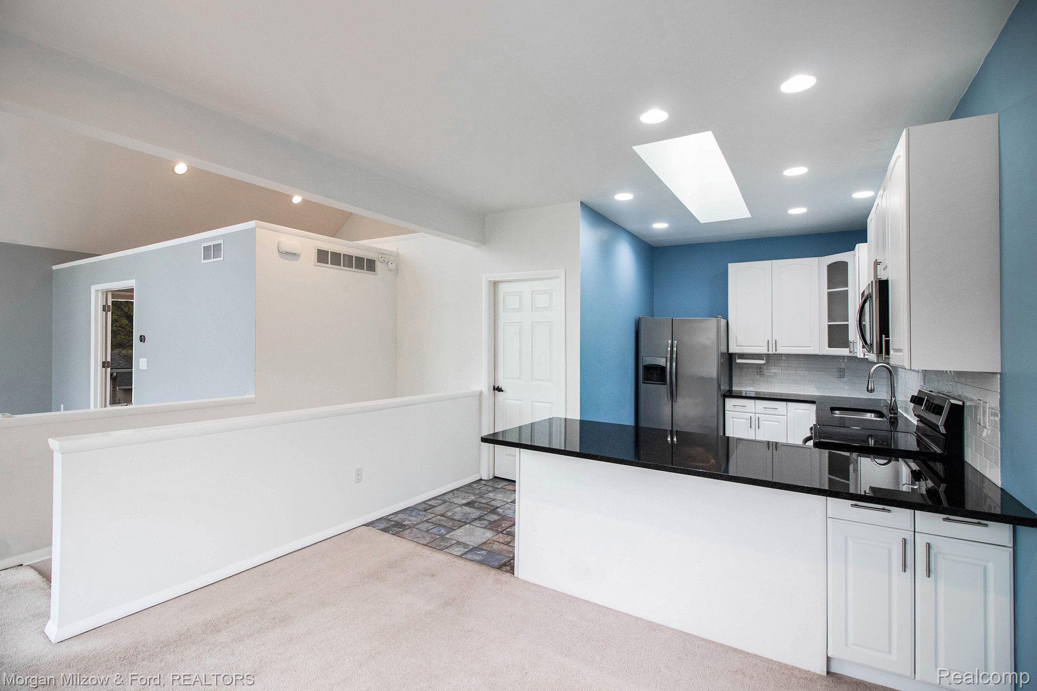 3615 Covert Road Waterford, MI 48328 - Photo 6 of 31 Kitchen with white