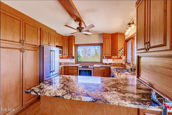 $849,900 | 185 Mc Afee Bluff, Gray, TN 37615