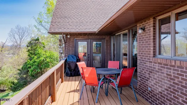 $849,900 | 185 Mc Afee Bluff, Gray, TN 37615
