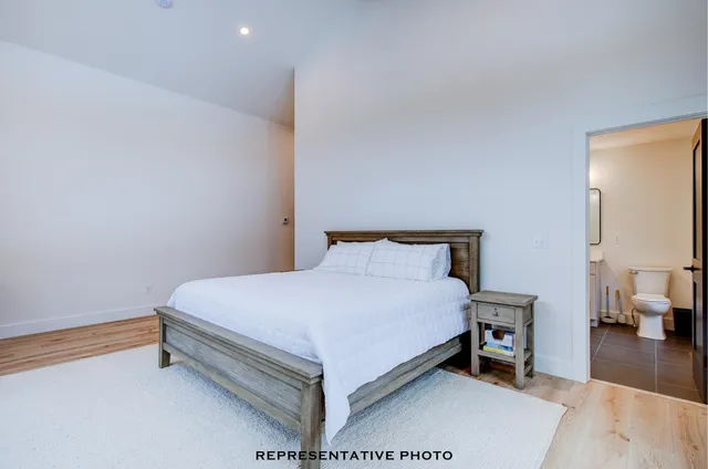 $1,200,000 | 25 Hidden Glade Drive, Unit 4, Bartlett, NH 03845