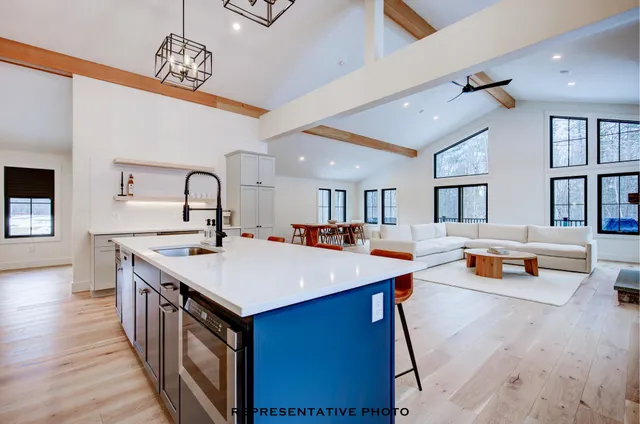 $1,200,000 | 25 Hidden Glade Drive, Unit 4, Bartlett, NH 03845