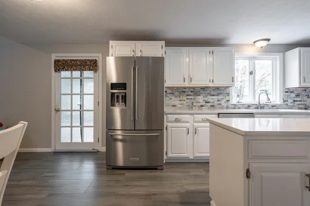 $799,900 | 8 Carriage Lane, Milford, NH 03055