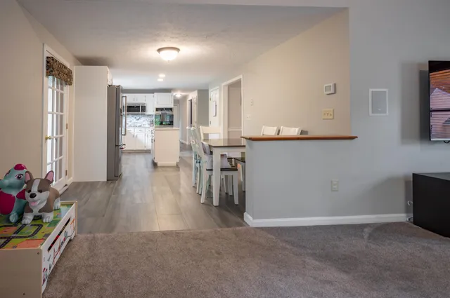 $799,900 | 8 Carriage Lane, Milford, NH 03055