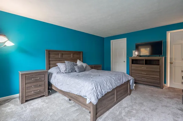 $799,900 | 8 Carriage Lane, Milford, NH 03055