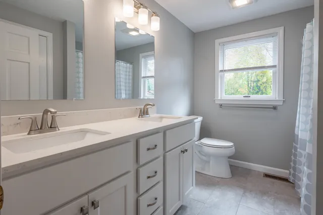 $799,900 | 8 Carriage Lane, Milford, NH 03055