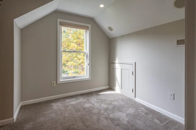 $799,900 | 8 Carriage Lane, Milford, NH 03055