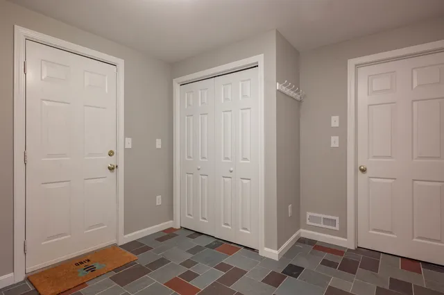 $799,900 | 8 Carriage Lane, Milford, NH 03055