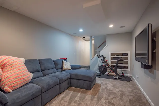 $799,900 | 8 Carriage Lane, Milford, NH 03055