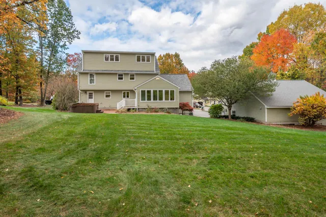 $799,900 | 8 Carriage Lane, Milford, NH 03055