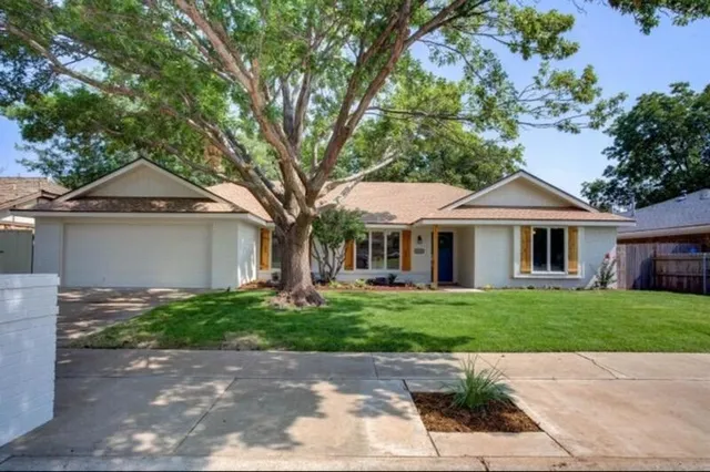 $385,000 | 5720 69th Street, Lubbock, TX 79424