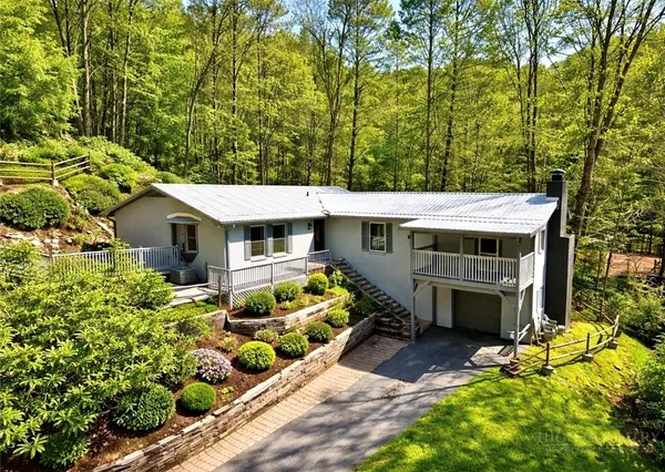 $539,000 | 913 Winterberry Trail, Boone, NC 28607