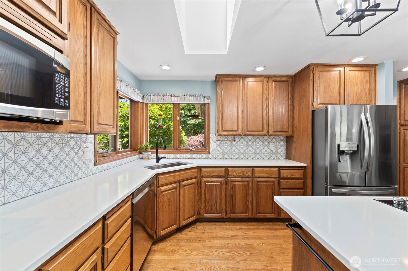 22200 Sweeney Road Southeast Maple Valley, WA 98038 - Photo 5 of 39