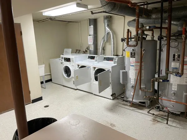 $250,000 | 7373 Blackburn Avenue, Unit 104, Downers Grove, IL 60516