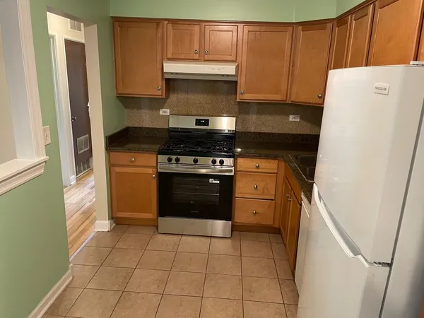 $250,000 | 7373 Blackburn Avenue, Unit 104, Downers Grove, IL 60516