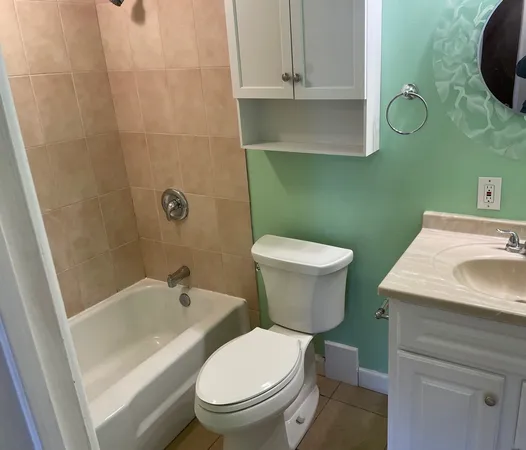 $250,000 | 7373 Blackburn Avenue, Unit 104, Downers Grove, IL 60516
