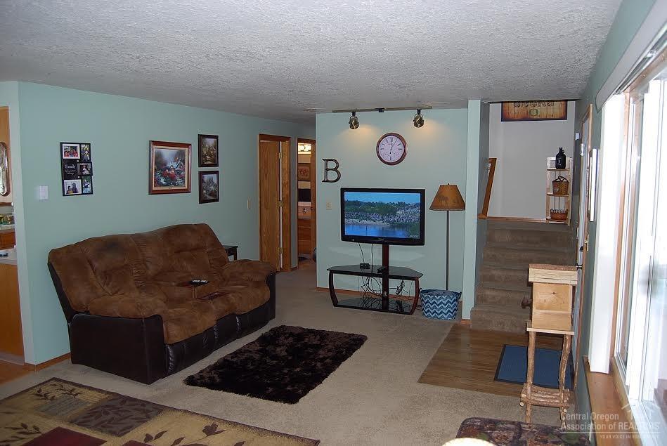 53970 Pine Grove Road La Pine, OR 97739 - Photo 5 of 12 Additional Photo