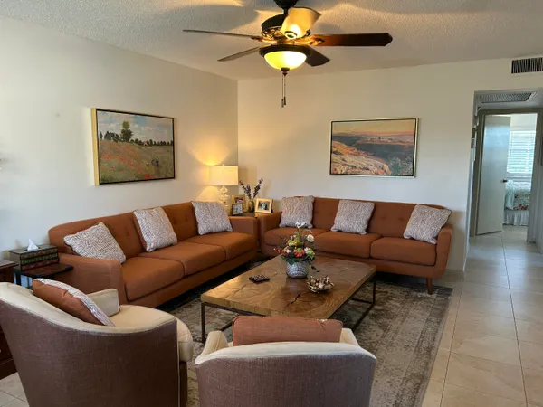 $1,800 | 243 Suffolk F, Boca Raton, FL 33434