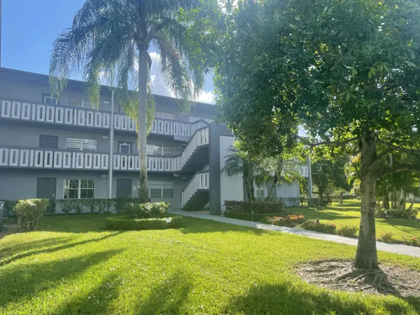 $1,800 | 243 Suffolk F, Boca Raton, FL 33434