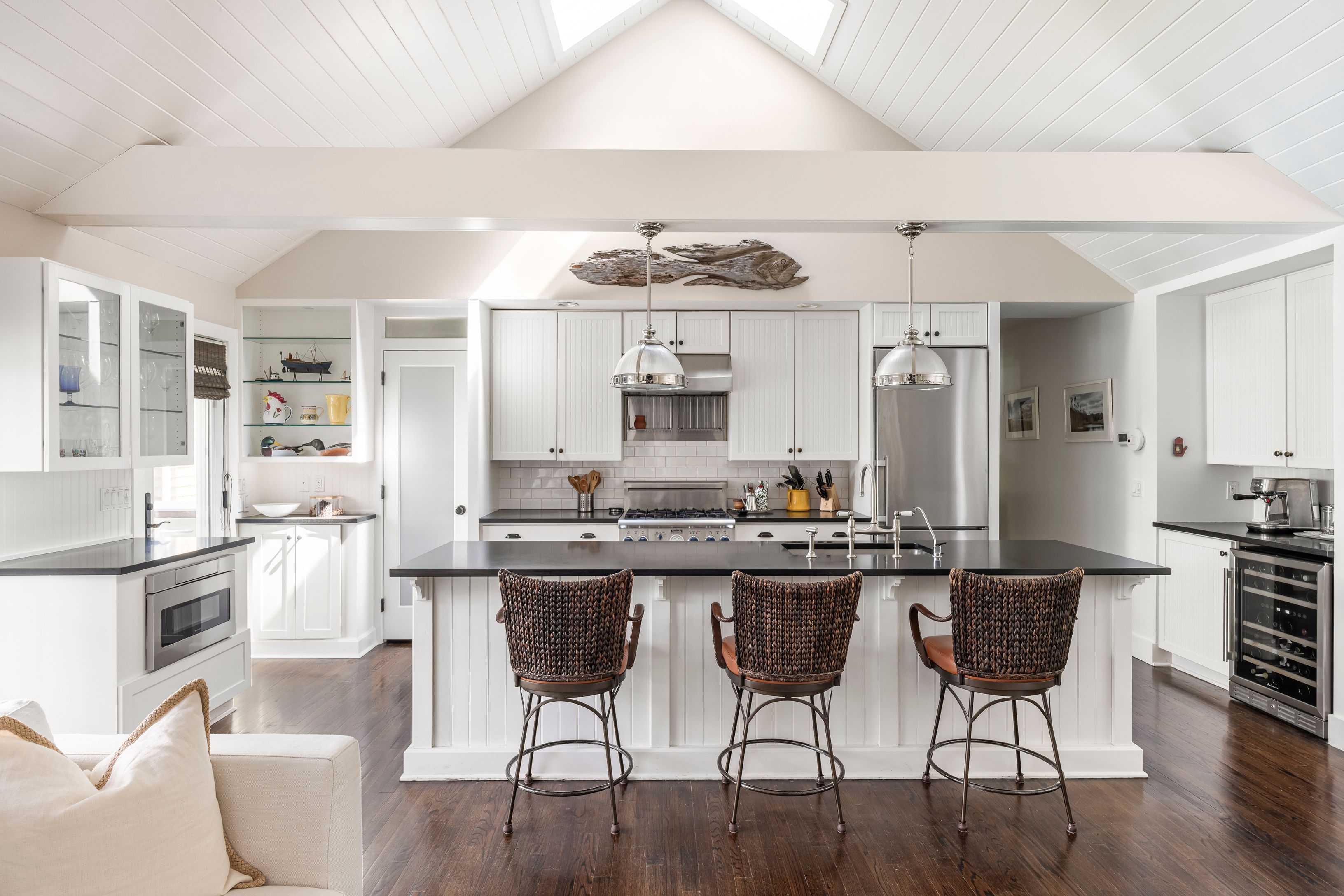 29 Denison Road Sag Harbor, NY 11963 - Photo 6 of 20 Breakfast Bar