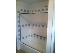 1075 West Vann Road Greeneville, TN 37743 - Photo 16 of 23 Hall bathtub
