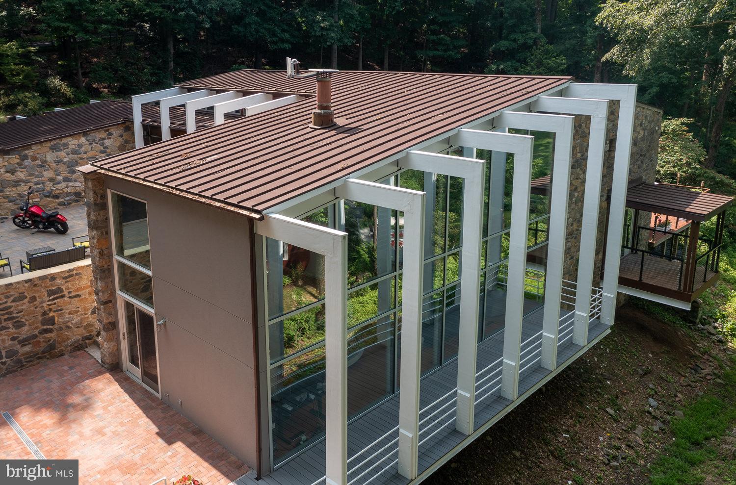 560 Pugh Road Wayne, PA 19087 - Photo 6 of 56