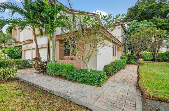 $450,000 | 6780 Via Regina, Boca Raton, FL 33433
