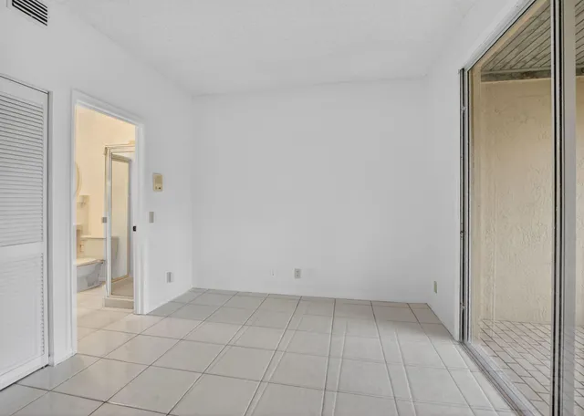 $450,000 | 6780 Via Regina, Boca Raton, FL 33433