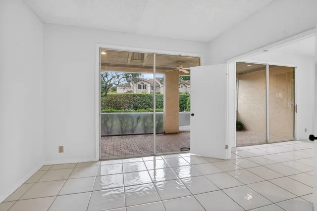 $450,000 | 6780 Via Regina, Boca Raton, FL 33433
