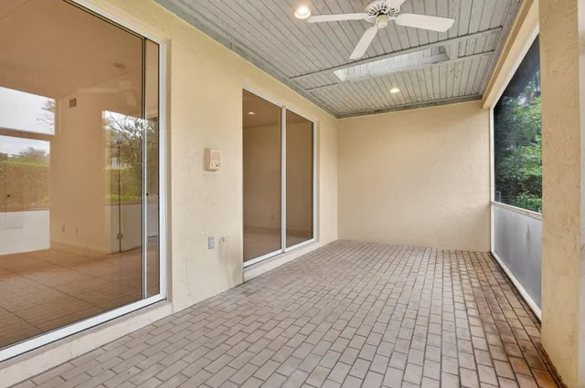 $450,000 | 6780 Via Regina, Boca Raton, FL 33433