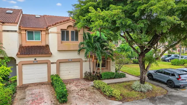 $450,000 | 6780 Via Regina, Boca Raton, FL 33433