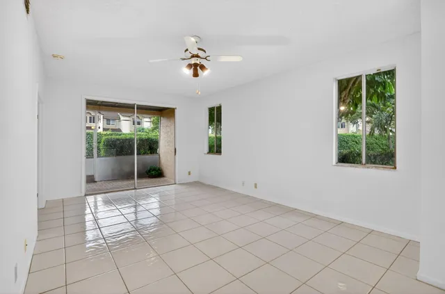 $450,000 | 6780 Via Regina, Boca Raton, FL 33433