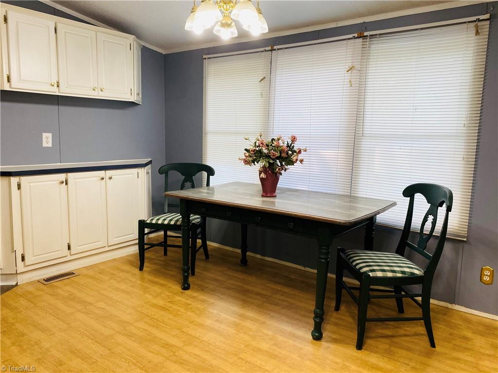 3634 Link Road Greensboro, NC 27405 - Photo 3 of 31 Gallery Image 3