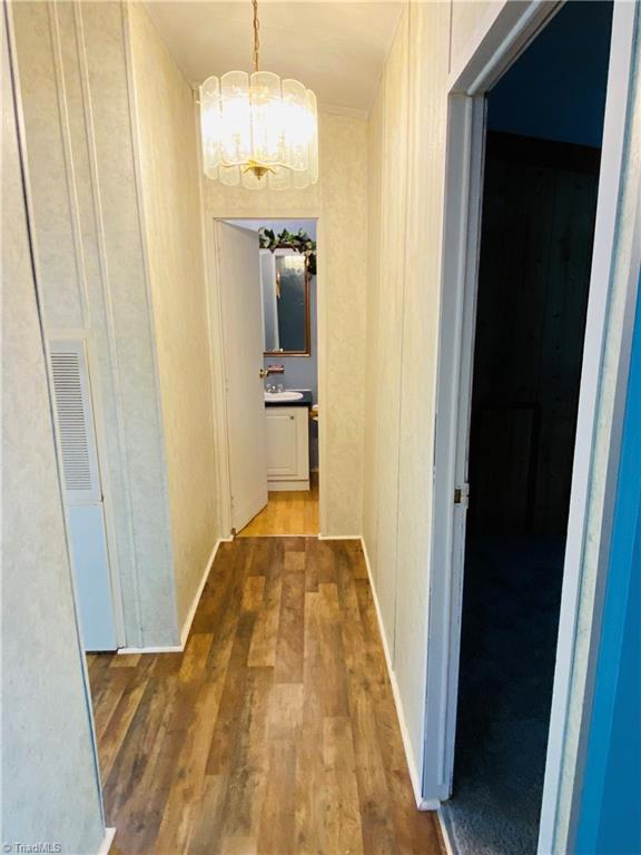 3634 Link Road Greensboro, NC 27405 - Photo 10 of 31 Gallery Image 10