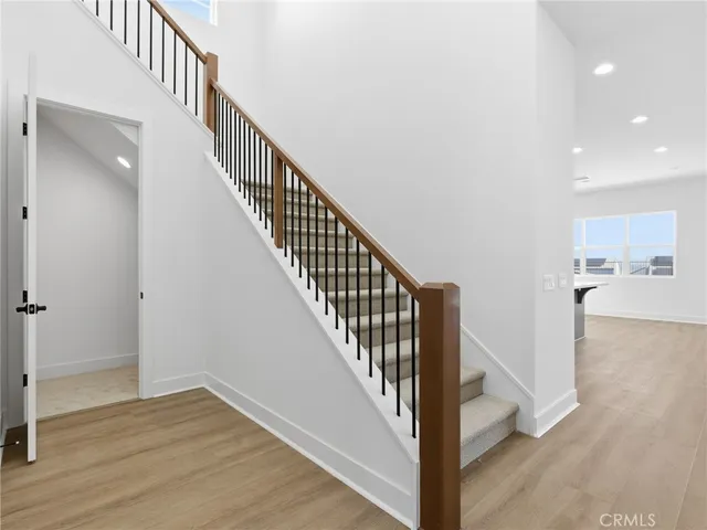 $1,549,000 | 27558 Juniper Lane, Valencia, CA 91381